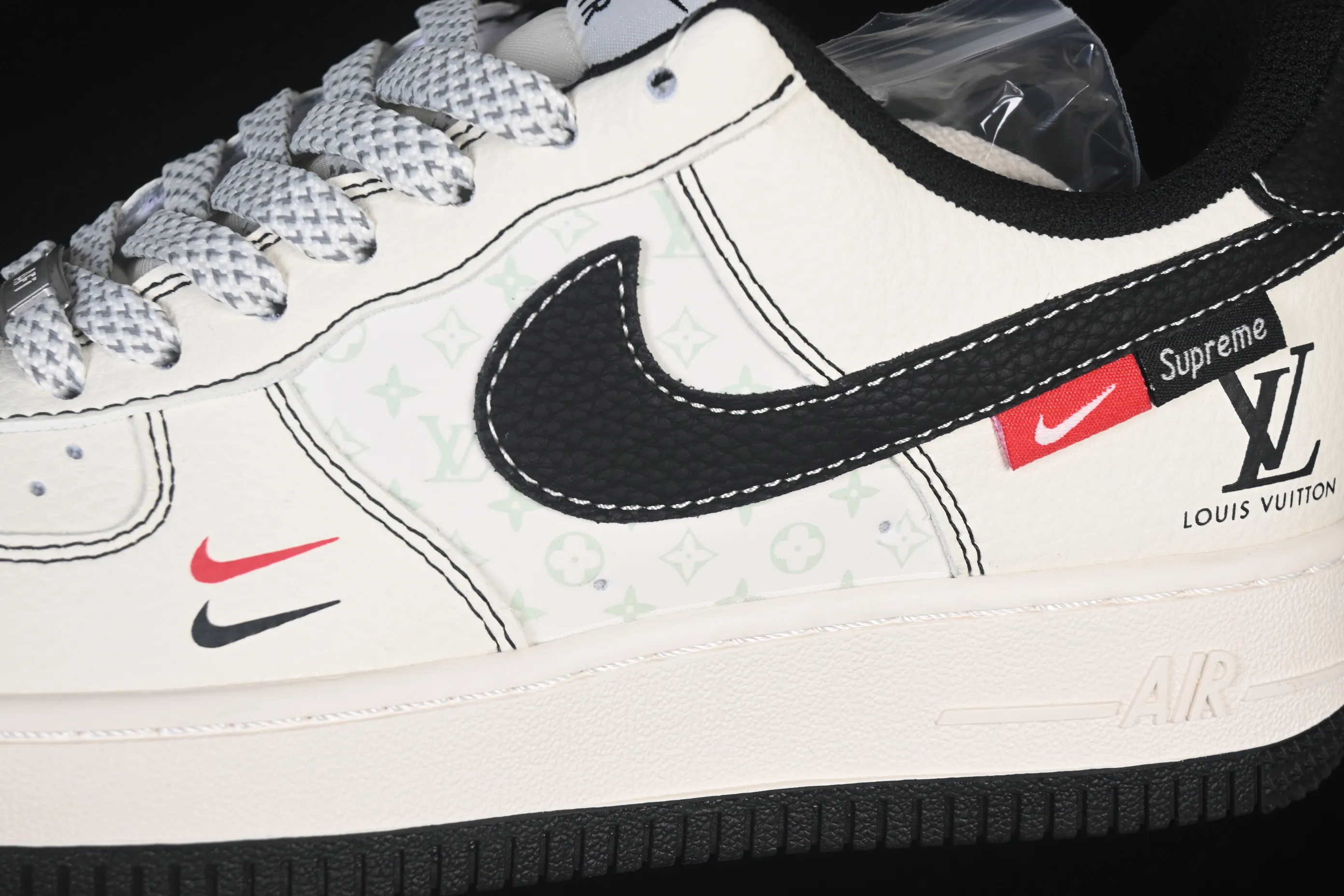 All categories Nk Air Force 1 Air Force series Nk Air Force 1 Low Air Force low top Nike Air Force 1'07 Low LV co-branded printed beige black and red Air Force 1 low-top casual sneakers MZ9588-812